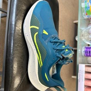 Mens nike running sneakers